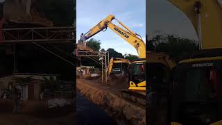 excavator remove the GEOTUBE FRAME #short