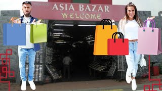 Shopping im Asia Markt in Excalibur City