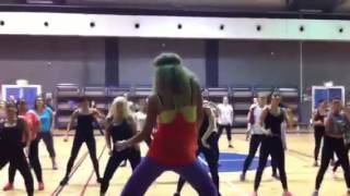 Zumba fitness with yael - work - jhon lil