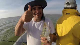 #Pesca de #pejerrey en la salada grande de #Madariaga // pejes y dientudos🎣🎣💣// Parte 2