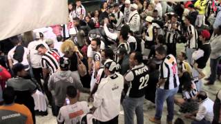 Bota a cara - Massa recebe o Galo no aeroporto