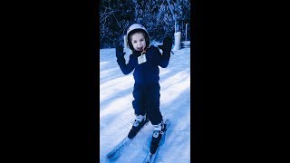 5 year old Skiing  Cataloochee Maggie Valley #kidsplayhouse #kidvlogger #kidsskiing #snowboarding