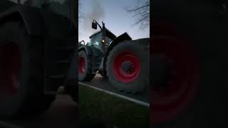 Zubringer-Action!😎💨💨 #fendt #landwirtschaft #shorts