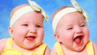 Les bébés jumeaux les moments les plus drôles et mignons 2020 - Vidéos les plus drôles à la maison