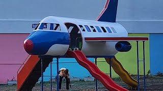 Aeroplane slides