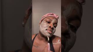 This pore-clearing mask is an extraordinary tool that absorbs excess oil #viral #youtubeshorts