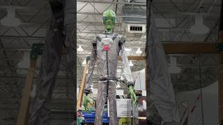 Alien spotted at Costco in Las Vegas! Halloween Animatronics #shorts