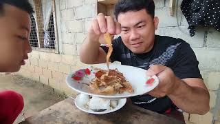 Masak Keropok Ikan Masin Untuk Serapan Awal pagi Sebelum Turun Kerja