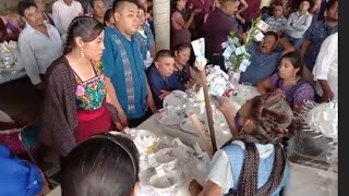 Tradicional dote de los novios en Santiago Apóstol Ocotlán Oaxaca