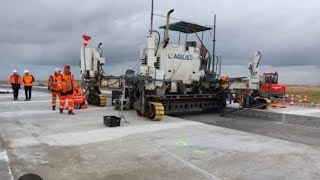 Début des travaux de la piste de l'aéroport de Mbujimayi_Les machines sont arrivées!