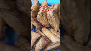 bread pakoda & chicken samosa #samosa #chicken #bread #yummy #food #shorts #iftar #ramadan