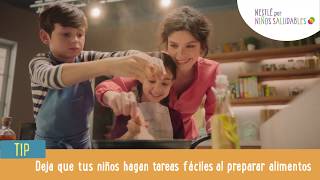 Deja que tus niños hagan tareas fáciles al preparar alimentos