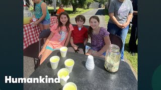 Kids learn a lesson in kindness after lemonade stand heist | Humankind #goodnews