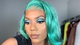 BLUE/GREEN GLITTER CUT CREASE MAKEUP TUTORIAL