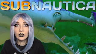 STALKER GAVE ME A HEART ATTACK 🌊 Subnautica [S01E02]