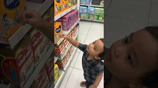 Ravellio lagi pilih-pilih susu #shorts #shortsviral #anaklucu #belanja #susu #funny #funnyvideo #fyp