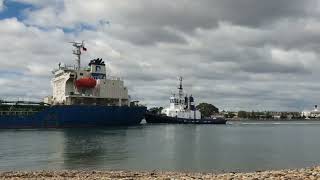 Fuel ⛽️  Tanker Outbound Devonport Tasmania. #tasmania