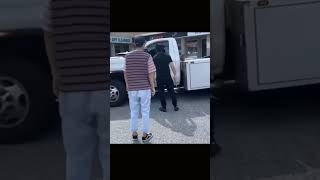 Man breaks Tow trucks window !!