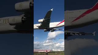 Emirates Airbus A380 [A6-EVR] landing at London Heathrow [EK1] #shorts #emirates #a380 #flight