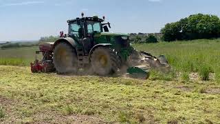 John Deere 6R250 Seed Drilling with Moore Unidrill & Front Topper