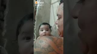 Primeiro banho com o papai