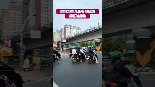 Suasana lampu merah matraman #suasana #lampumerah #videoshort #shorts