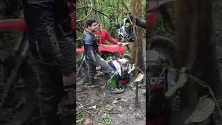 xr dando trabalho 😓 #crf #trilheirosdobrasil #2rodas #shortvideo #offroad #braap