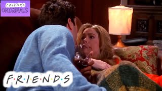 FRIENDS | Ross tries to kiss Cassie - Ross' Cousin Cassie