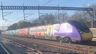 Avanti Pendolino 390119 ‘Pride’ train speeds through Tamworth! (18/3/22)