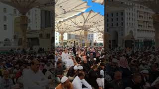 Allah apny pyaro ko aazmata hai #مسجد_نبوی_صلی_اللہ_علیہ_وسلم #shortvideo #المدينة_المنورة