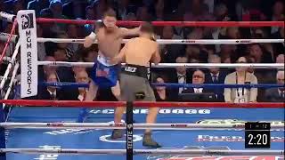 Saul Canelo Alvarez in defense/Saúl Canelo Álvarez en defensa