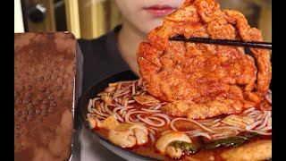 The Snail Noodles Are Mouthful! The Fried Egg Is Full Of Juice In One Bite | Foodie Hazel | Mukbang