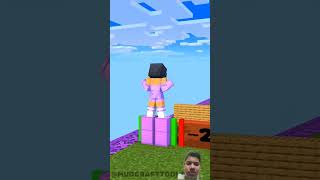 CARGO SKATES RUN With APHMAU #funnyshorts #fypシ #minecraftshorts