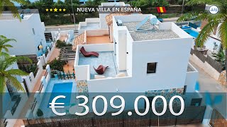 Villa con gran balcón en Villamartín. Villas en venta en España. Propiedad en España.