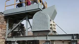 Small jaw crusher for mining or concrete demolition recycling