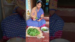 ଆମ ବାରି ର କଲରା ପତ୍ର ଆଳୁ ବାଇଗଣ ଭଜା # shorts #  odia  Village food# viral #