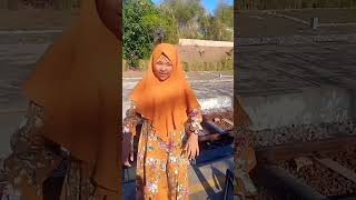 Neng Tasya Di Stasiun Banyuwangi Kota