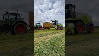 Chopping grass with Claas 840 Jaguar harvester & Fendt alongside #farming #agriculture