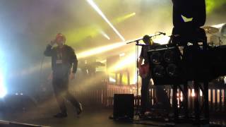 Simple Minds perform New Gold Dream at the Olympia