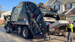 Groot’s Tiny ACX McNeilus Rear Loader Garbage Truck Packing Bulk