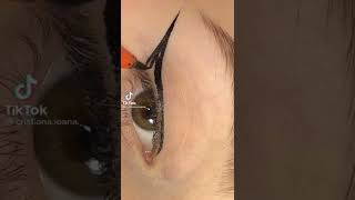 Farklı eyeliner tekniği | Tiktok #shorts #viral #tiktok #makeup #makyaj #tutorial #trend #eyeliner