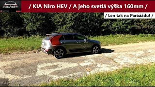 / KIA Niro HEV / Hybrid / Gold / MY 2023 /...A jeho svetlá výška 160mm a 18" palcové disky kolies /