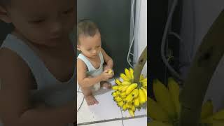 Kalo dibiarin bisa habis dalam sekejap #bayiviral #videobayipintar #bayigemes #toddleractivities