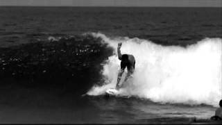 Nate Yeomans avoiding colors around the world | www.surfplace.com.br