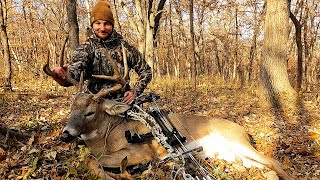 IOWA PUBLIC LAND BUCK! Mid-Day Rut Hunting