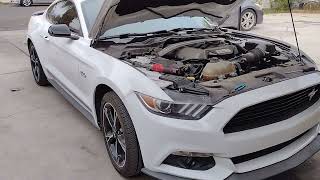 Ford mustang V8 cambio de alternador