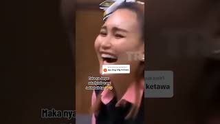 Kemakan karma #syahnaz #ayutingting (like,komen,share & subscribe biar happy) #beritaselebindonesia