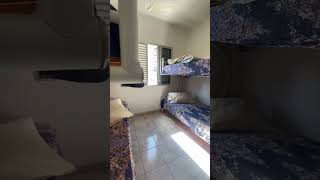 APARTAMENTO 2 DORMITÓRIOS NO BAIRRO CANTO DO FORTE EM PRAIA GRANDE A 400 METROS DA PRAIA. R$ 275 MIL