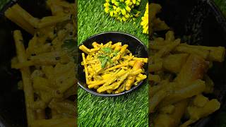 সাকের ডাটা রেসিপি | Bengali Recipe | Hungry Life #shorts #bengalirecipe #hungrylife #drumstickcurry