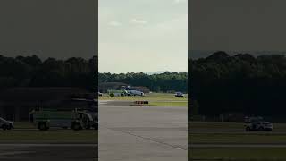 Plane crash, landing gear collapses at Chattanooga airport #aviation